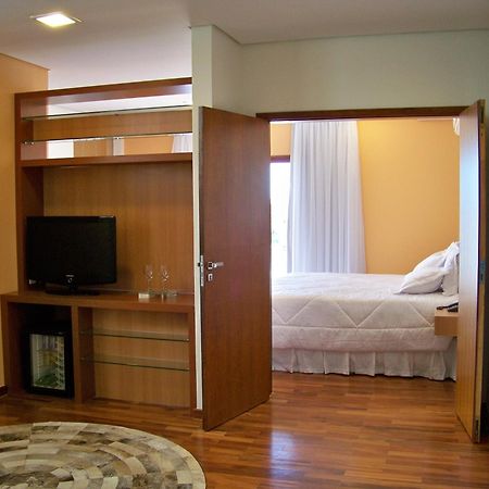 Ramada By Wyndham Furnaspark Formiga Exterior photo