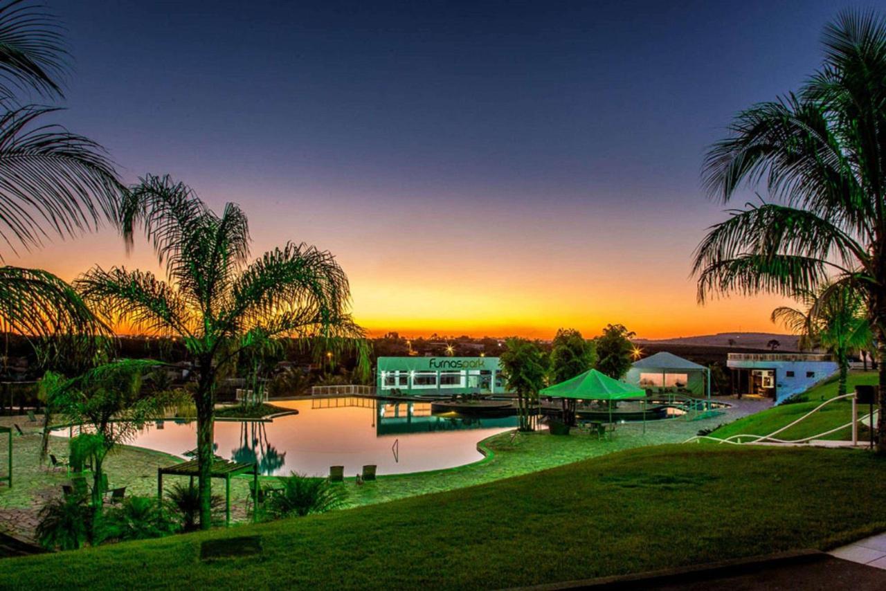 Ramada By Wyndham Furnaspark Formiga Exterior photo