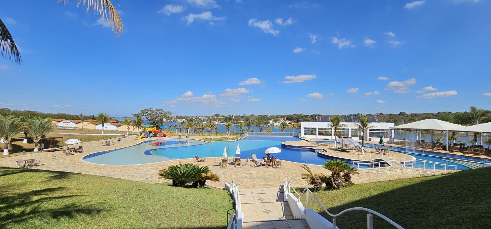 Ramada By Wyndham Furnaspark Formiga Exterior photo